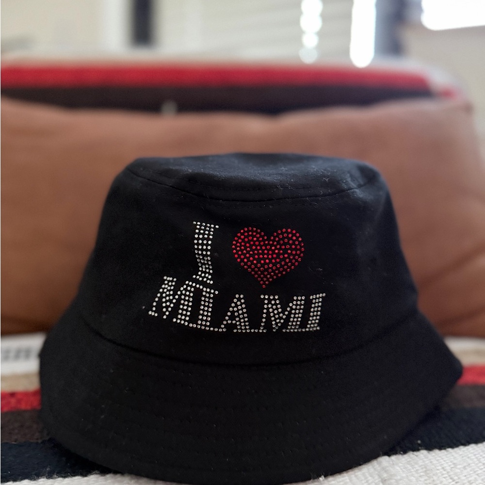 Black Kids Bucket Hat with Red Heart 'I ♥ MIAMI'